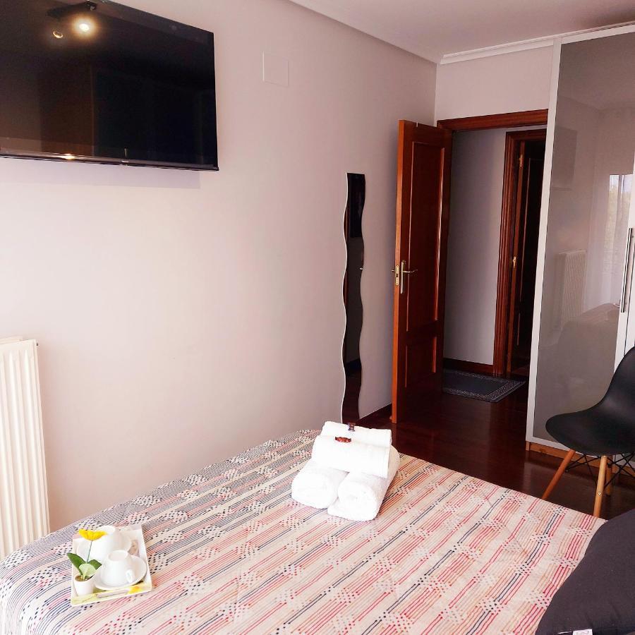 Soleado Piso Con Garaje Y Piscina A 8' Centro Apartment กาสโตร-อูร์เดียเลส ภายนอก รูปภาพ